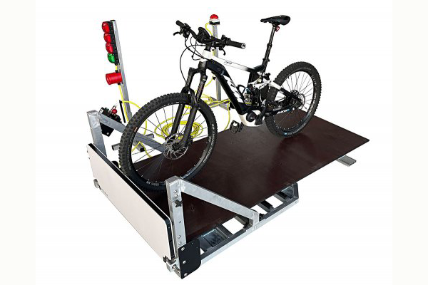 自行車出發(fā)門